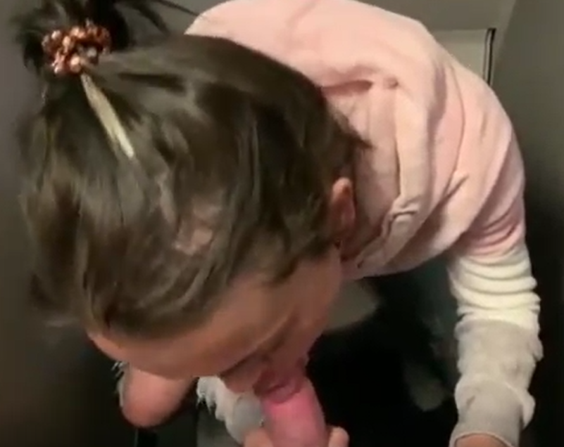 飞机厕所打一炮 